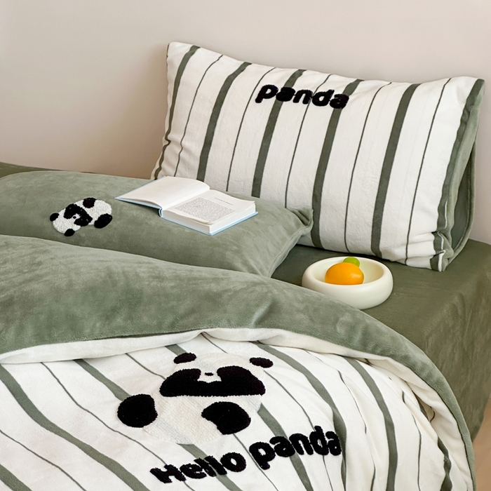 91家纺网 家纺一手货源 找家纺 时年家纺 2024新款牛奶绒毛巾绣系列四件套（充值会员优惠5元） 条纹熊猫-绿