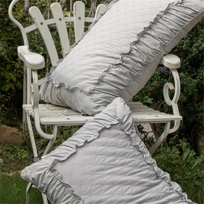 91家纺网 家纺一手货源 找家纺 芯奇想 2024新款法式花边绗绣枕枕头枕芯 灰色低枕48*74cm