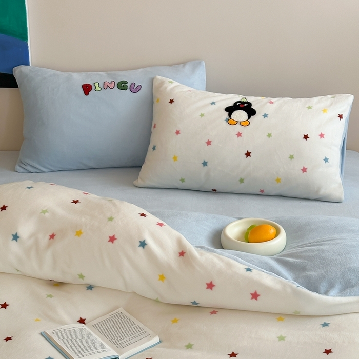 91家纺网 家纺一手货源 找家纺 时年家纺 2024新款牛奶绒毛巾绣系列四件套（充值会员优惠5元） 多彩企鹅