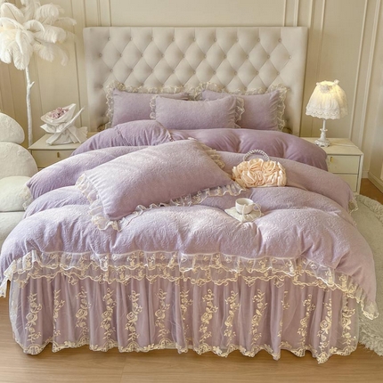 91家纺网 家纺一手货源 找家纺 恋尚 2024新款高克重牛奶绒剪花夹棉床裙四件套--爱莎 爱莎-香芋紫