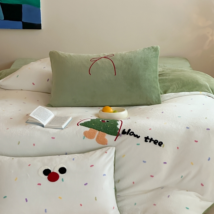 91家纺网 家纺一手货源 找家纺 时年家纺 2024新款牛奶绒毛巾绣系列四件套（充值会员优惠5元） 圣诞树