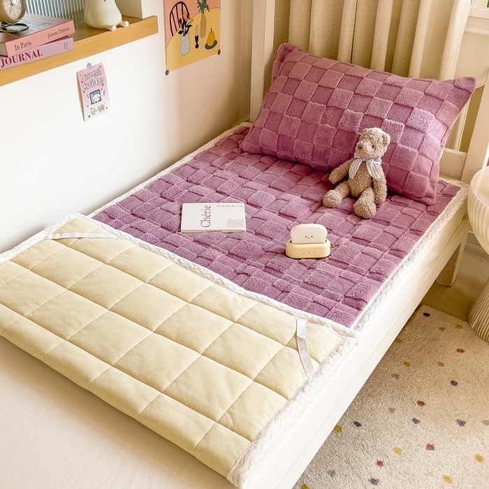 91家纺网 家纺一手货源 找家纺 希廷顿 2024新款塔芙蓉学生宿舍夹棉床垫 方格-香芋紫