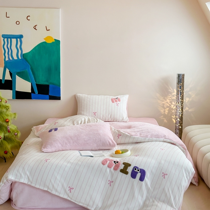 91家纺网 家纺一手货源 找家纺 时年家纺 2024新款牛奶绒毛巾绣系列四件套（充值会员优惠5元） 迷你结-粉