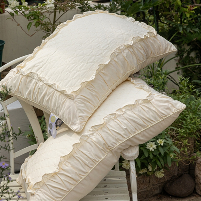 91家纺网 家纺一手货源 找家纺 芯奇想 2024新款法式花边绗绣枕枕头枕芯 米黄色高枕48*74cm