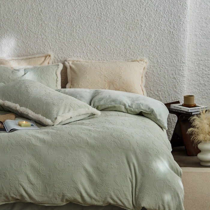 91家纺网 家纺一手货源 找家纺 时年家纺 2024新款240g全消光牛奶绒雕花系列四件套（充值会员优惠10元/套） 提花绒-绿意