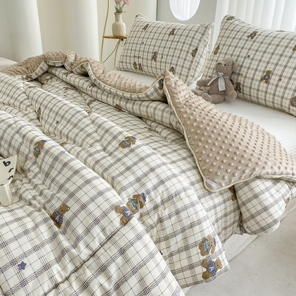 青螺 2024新款小清新系列高密13370纯棉宝绒豆豆被套单品直播 绅士小熊