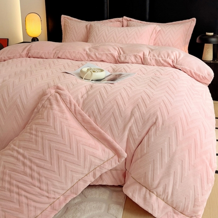 91家纺网 家纺一手货源 找家纺 （总）灰鲸 2025新款高克重牛奶绒立体雕花四件套-瑞纳