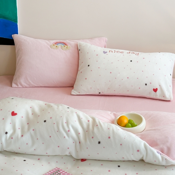 91家纺网 家纺一手货源 找家纺 时年家纺 2024新款牛奶绒毛巾绣系列四件套（充值会员优惠5元） 彩虹云朵