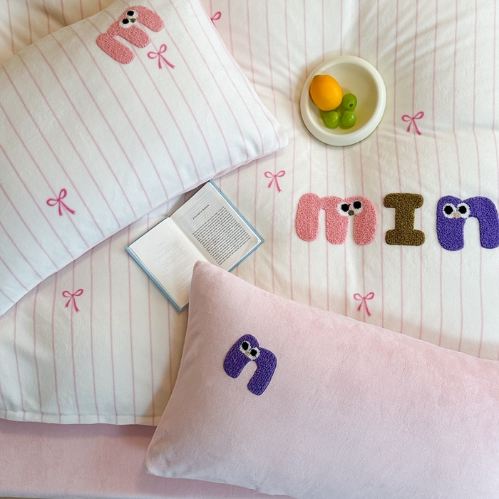 91家纺网 家纺一手货源 找家纺 时年家纺 2024新款牛奶绒毛巾绣系列四件套（充值会员优惠5元） 迷你结-粉