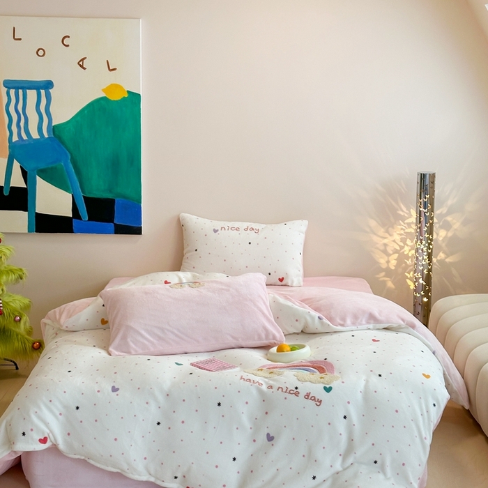 91家纺网 家纺一手货源 找家纺 时年家纺 2024新款牛奶绒毛巾绣系列四件套（充值会员优惠5元） 彩虹云朵