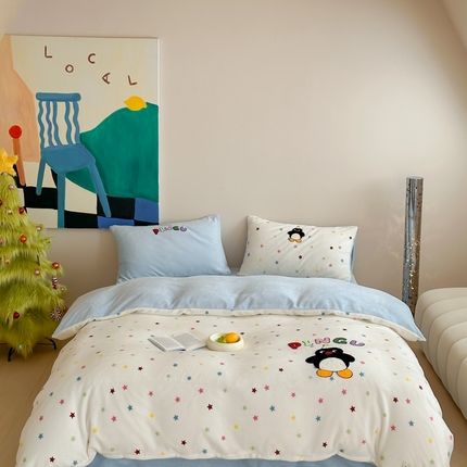 91家纺网 家纺一手货源 找家纺 时年家纺 2024新款牛奶绒毛巾绣系列四件套（充值会员优惠5元） 多彩企鹅