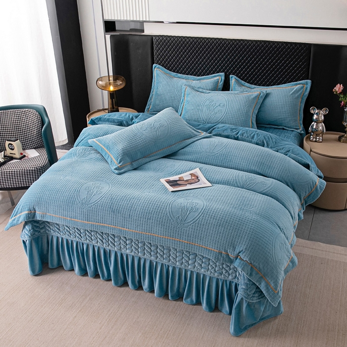 91家纺网 家纺一手货源 找家纺 畅畅家纺 2024新款11斤加厚冬季轻奢款230克全消光立体雕花牛奶绒夹棉床盖四件套 轻奢花语-蓝色