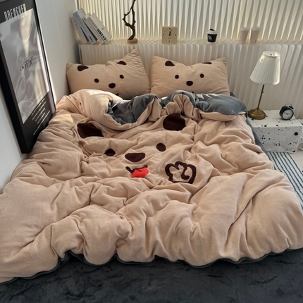 91家纺网 家纺一手货源 找家纺 （总）奈颜 2024新款高克重加厚牛奶绒毛巾绣四件套