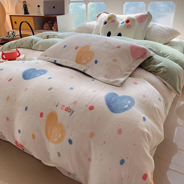 91家纺网 家纺一手货源 找家纺 莱豫家纺 2024新款牛奶绒印花四件套 彩色爱心