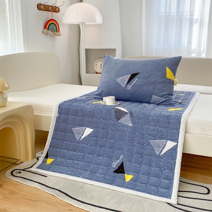 91家纺网 家纺一手货源 找家纺 （总）凌云家纺 2025新款直包边牛奶绒床褥