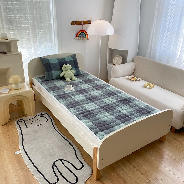 91家纺网 家纺一手货源 找家纺 凌云家纺 2025新款直包边牛奶绒床褥 青春之声