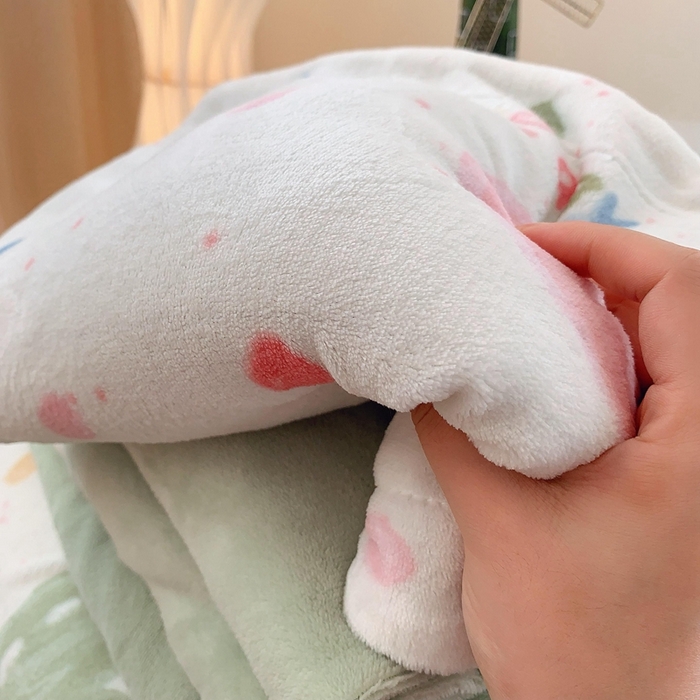 91家纺网 家纺一手货源 找家纺 莱豫家纺 2024新款牛奶绒印花四件套 彩色爱心