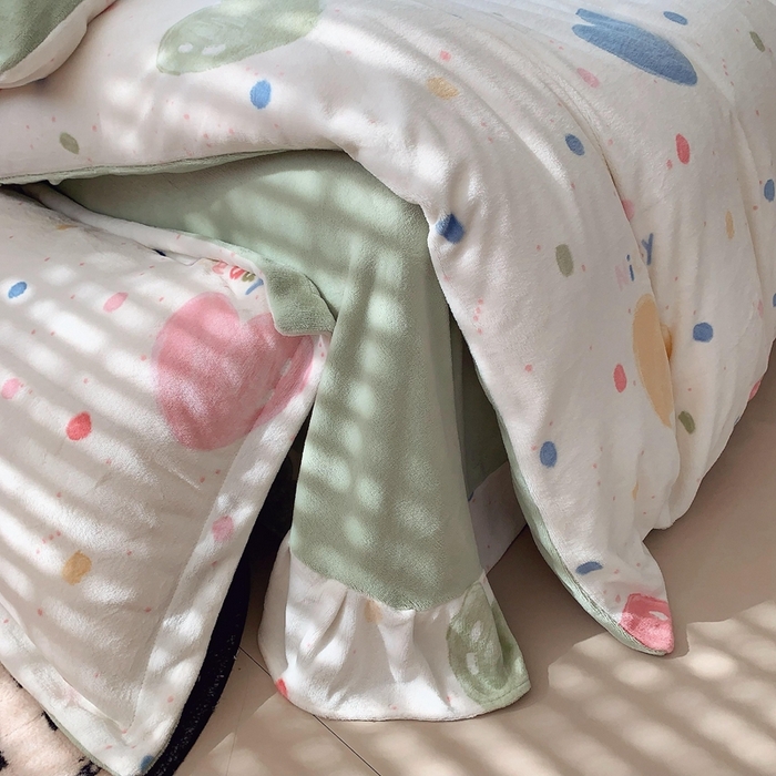 91家纺网 家纺一手货源 找家纺 莱豫家纺 2024新款牛奶绒印花四件套 彩色爱心