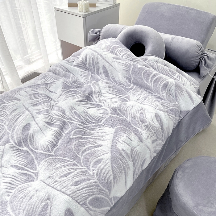 91家纺网 家纺一手货源 找家纺 （总）琪宝阁 2024新款AB版雪花宝宝绒美 容床罩套件