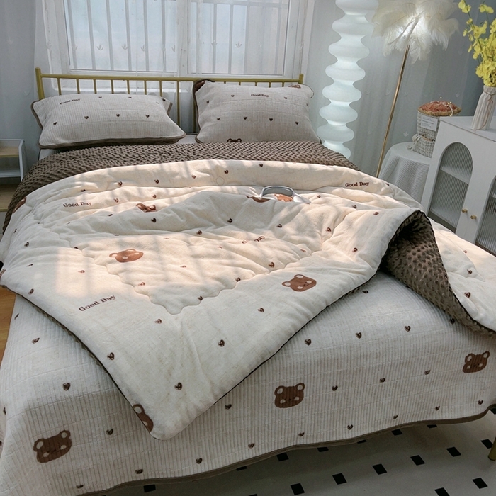 91家纺网 家纺一手货源 找家纺 暖居 2024新款牛奶绒豆豆被床盖四件套 爱心小熊