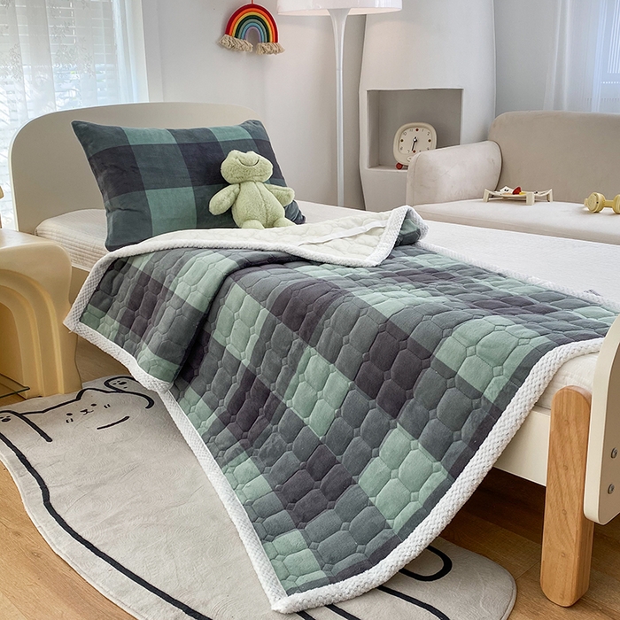 91家纺网 家纺一手货源 找家纺 凌云家纺 2025新款直包边牛奶绒床褥 青春之声