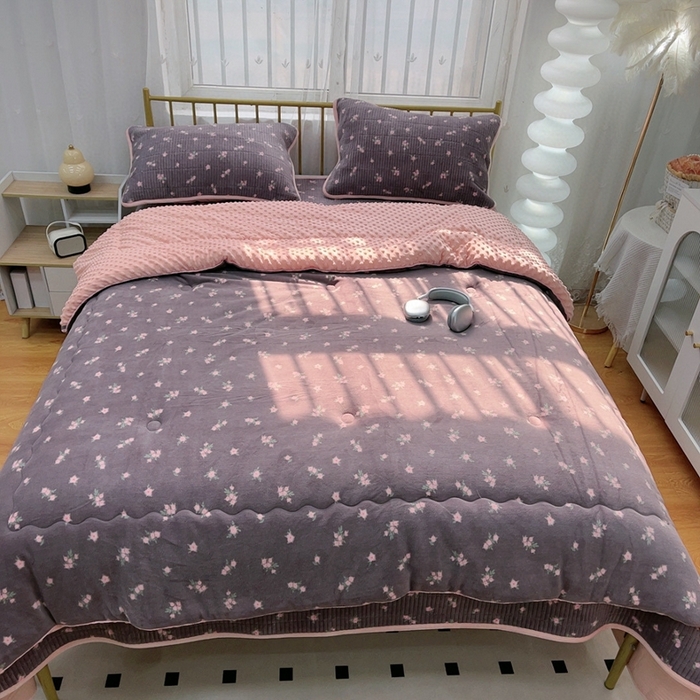 91家纺网 家纺一手货源 找家纺 暖居 2024新款牛奶绒豆豆被床盖四件套 紫花香草