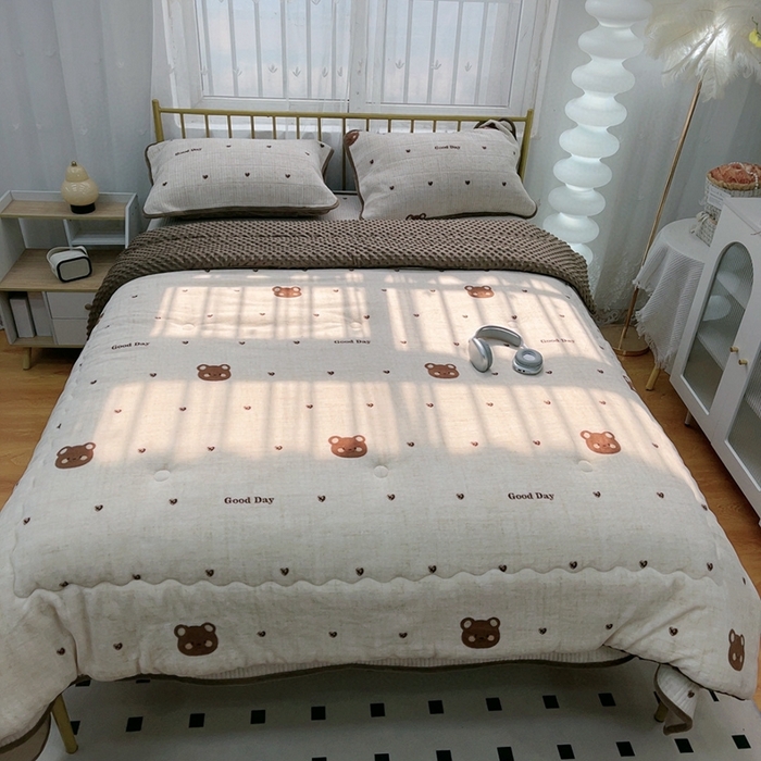 91家纺网 家纺一手货源 找家纺 暖居 2024新款牛奶绒豆豆被床盖四件套 爱心小熊