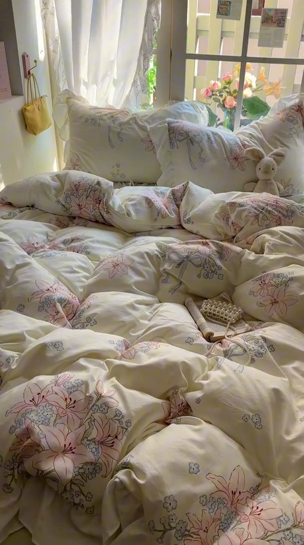 91家纺网 家纺一手货源 找家纺 阿曼达 2024新款ins博主风法式南法风浪漫系列花边款印花水洗m四件套 南法风-花团锦簇