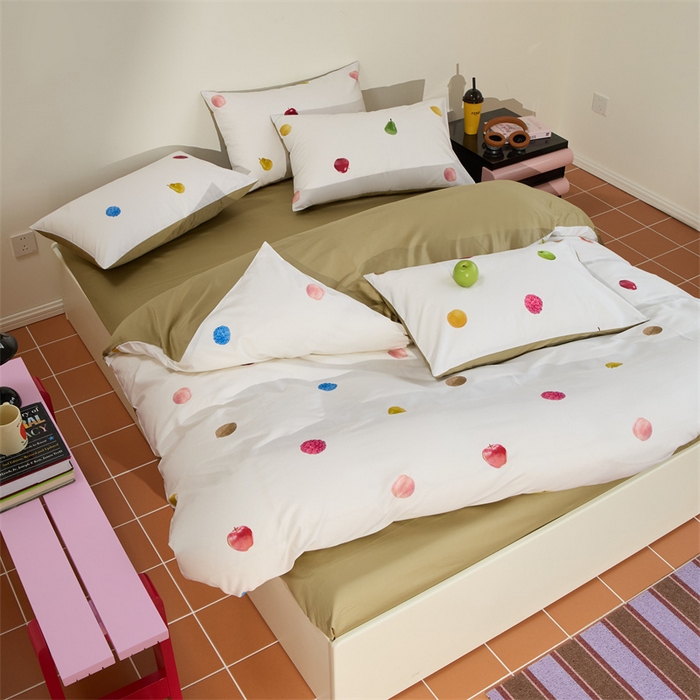 91家纺网 家纺一手货源 找家纺 赫帛 2024新款60s缎纹数码印花长绒棉四件套-缤纷水果 缤纷水果-白色