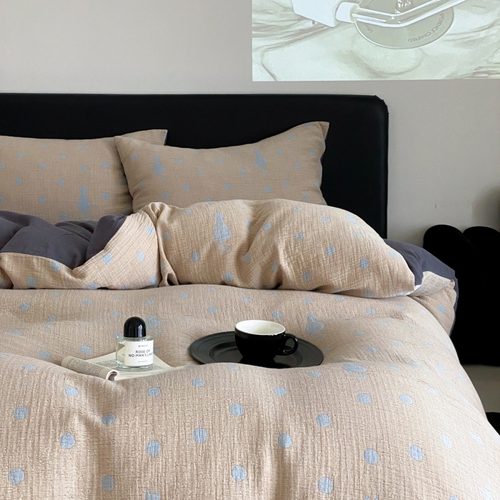 91家纺网 家纺一手货源 找家纺 赫帛 2024新款A类全棉色织三层纱水洗棉四件套-波点猫 波点猫-蓝色