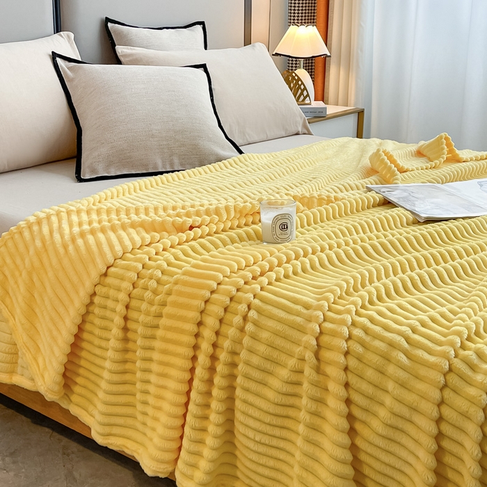 91家纺网 家纺一手货源 找家纺 一帆毯业 2024新款抽条压缩代发抽空跨境外贸260克兔毛珊瑚法兰绒空调毯子抽条毛毯简约牛奶绒盖毯 柠檬黄