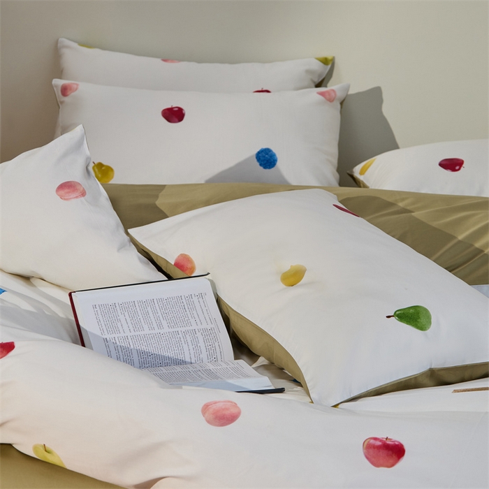 91家纺网 家纺一手货源 找家纺 赫帛 2024新款60s缎纹数码印花长绒棉四件套-缤纷水果 缤纷水果-白色