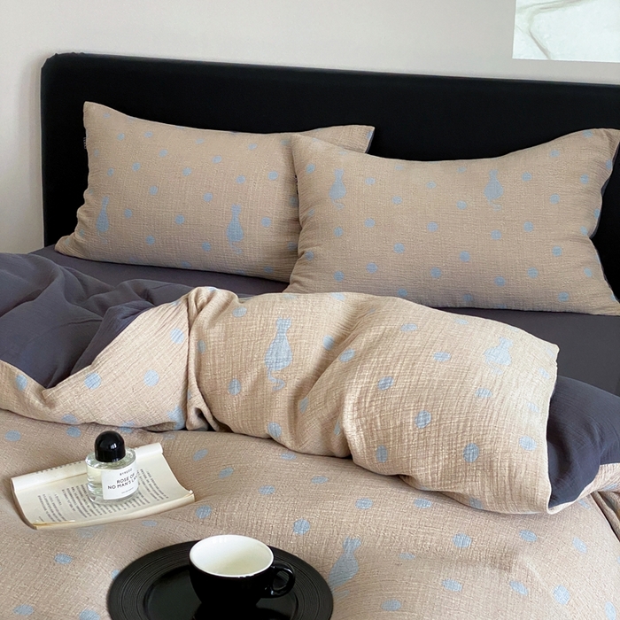 91家纺网 家纺一手货源 找家纺 赫帛 2024新款A类全棉色织三层纱水洗棉四件套-波点猫 波点猫-蓝色