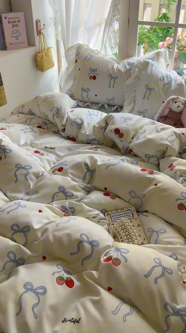 91家纺网 家纺一手货源 找家纺 阿曼达 2024新款ins博主风法式南法风浪漫系列花边款印花水洗m四件套 南法风-草莓乐园