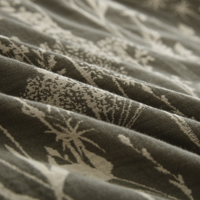 91家纺网 家纺一手货源 找家纺 鲁爱 2025新款全棉色织双层纱布流苏款四件套 云影-绿