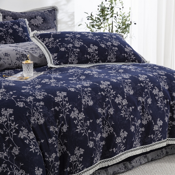 91家纺网 家纺一手货源 找家纺 鲁爱 2025新款全棉色织双层纱布流苏款四件套 惊鸿-深兰