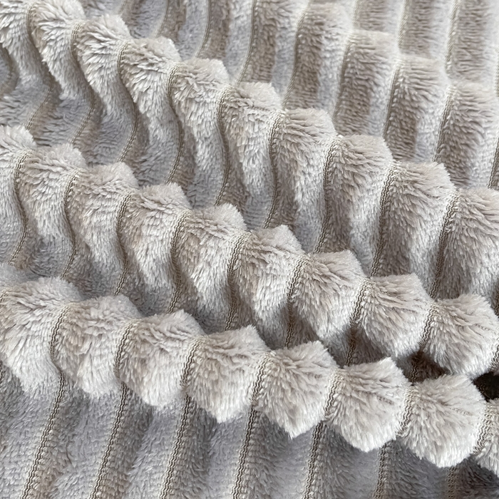 91家纺网 家纺一手货源 找家纺 一帆毯业 2024新款抽条压缩代发抽空跨境外贸260克兔毛珊瑚法兰绒空调毯子抽条毛毯简约牛奶绒盖毯 暮云灰
