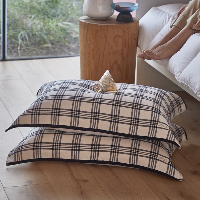 91家纺网 家纺一手货源 找家纺 爱港家纺 2024新款专版双面全棉情侣枕巾双人单人款织边枕巾 至简-白一对