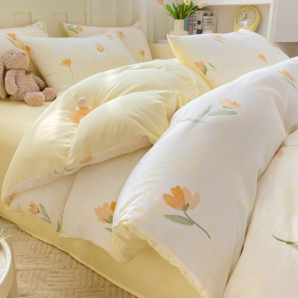 91家纺网 家纺一手货源 找家纺 （总）雅阁尔 2024新款直播热款水洗云朵棉四件套小碎花被套床笠三件套