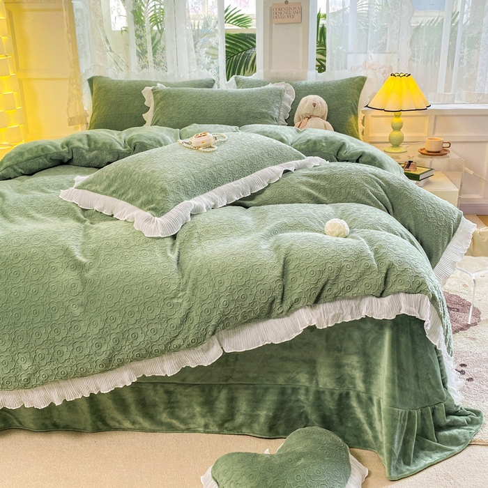 91家纺网 家纺一手货源 找家纺 畅畅家纺 2024直播爆款8斤230克雕花牛奶绒韩版花边法莱绒烂花四件套 公主风-抹茶绿