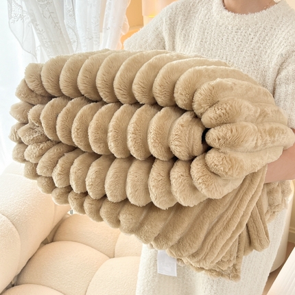 璐维斯家纺 2025款直播热款400g大抽条仿兔毛绒毛毯加厚保暖毯子可供跨境外 卡其