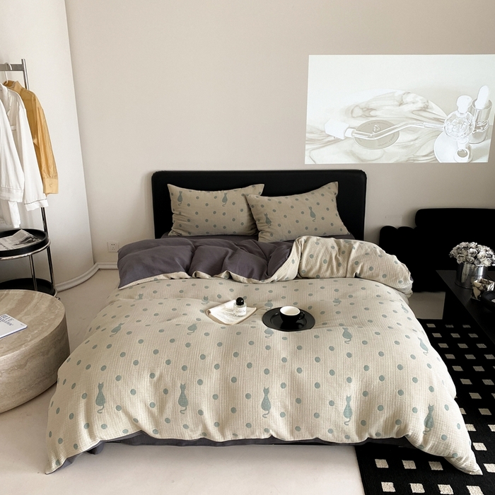 91家纺网 家纺一手货源 找家纺 （总）赫帛 2024新款A类全棉色织三层纱水洗棉四件套-波点猫