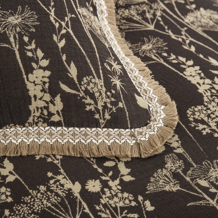 91家纺网 家纺一手货源 找家纺 鲁爱 2025新款全棉色织双层纱布流苏款四件套 云影-深咖