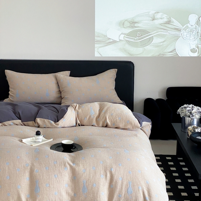 91家纺网 家纺一手货源 找家纺 赫帛 2024新款A类全棉色织三层纱水洗棉四件套-波点猫 波点猫-蓝色