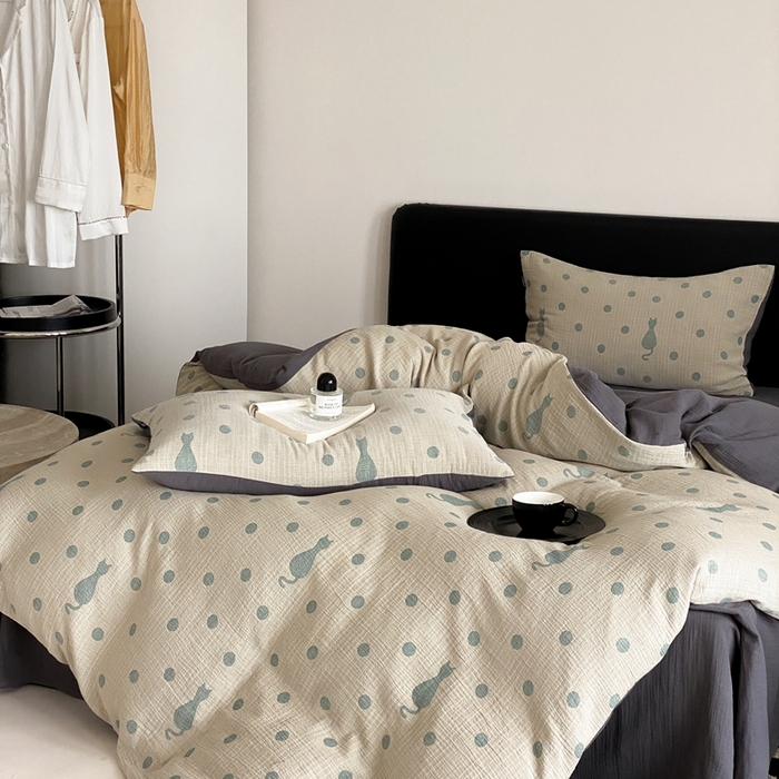 91家纺网 家纺一手货源 找家纺 （总）赫帛 2024新款A类全棉色织三层纱水洗棉四件套-波点猫