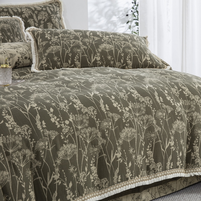 91家纺网 家纺一手货源 找家纺 鲁爱 2025新款全棉色织双层纱布流苏款四件套 云影-绿