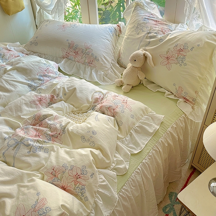 91家纺网 家纺一手货源 找家纺 阿曼达 2024新款ins博主风法式南法风浪漫系列花边款印花水洗m四件套 南法风-花团锦簇