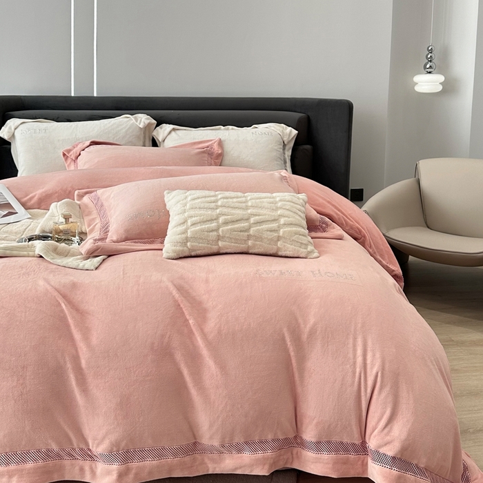 91家纺网 家纺一手货源 找家纺 榻尚 2024新款高绒公主绒四件套-低调的华丽 低调的华丽-粉玉