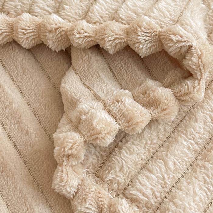 91家纺网 家纺一手货源 找家纺 一帆毯业 2024新款抽条压缩代发抽空跨境外贸260克兔毛珊瑚法兰绒空调毯子抽条毛毯简约牛奶绒盖毯 麻薯咖