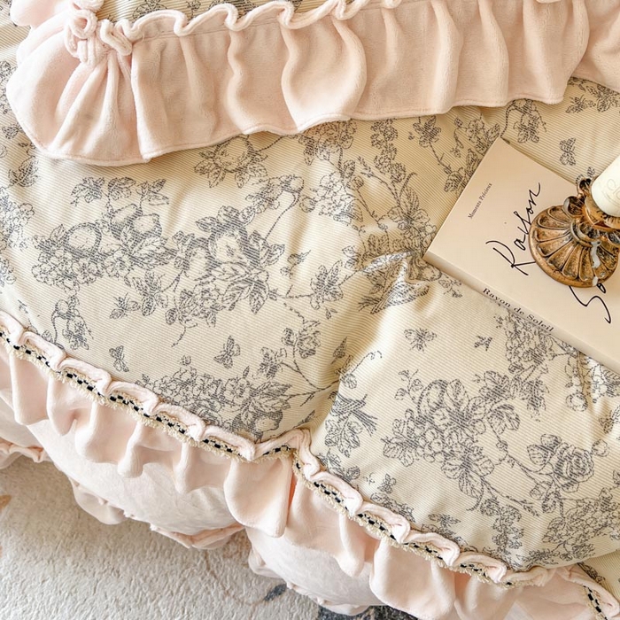 91家纺网 家纺一手货源 找家纺 亲亲公主 2025新款高克重牛奶绒花边四件套-法式情怀 奶油粉